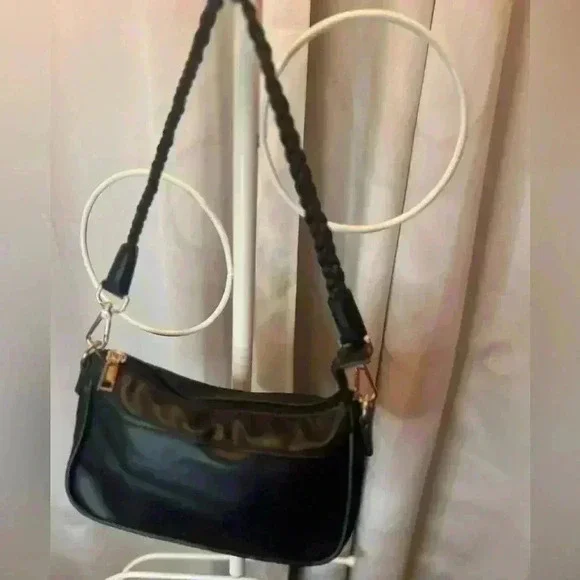 Black Vegan leather shoulder bag with braided strap - Picture 3 of 7